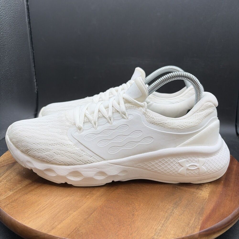 Under Armour Charged Vantage Women's Size 9 Running Shoes White Sneakers